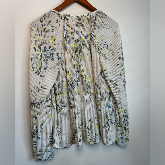 Floral Pleated Blouse with Tassels - Picture 3 of 7